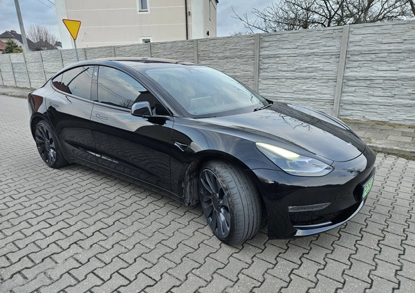 Tesla Model 3 cena 145700 przebieg: 44000, rok produkcji 2021 z Wrocław małe 562